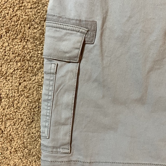 Sun & Stone Cargo Pants, New with Tags, men’s Size 40, all the pockets! - Picture 3 of 7